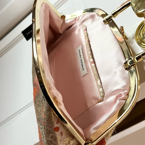 🌺 Banana Republic Silk Salmon Colored Satin Clutch - Picture 3 of 11